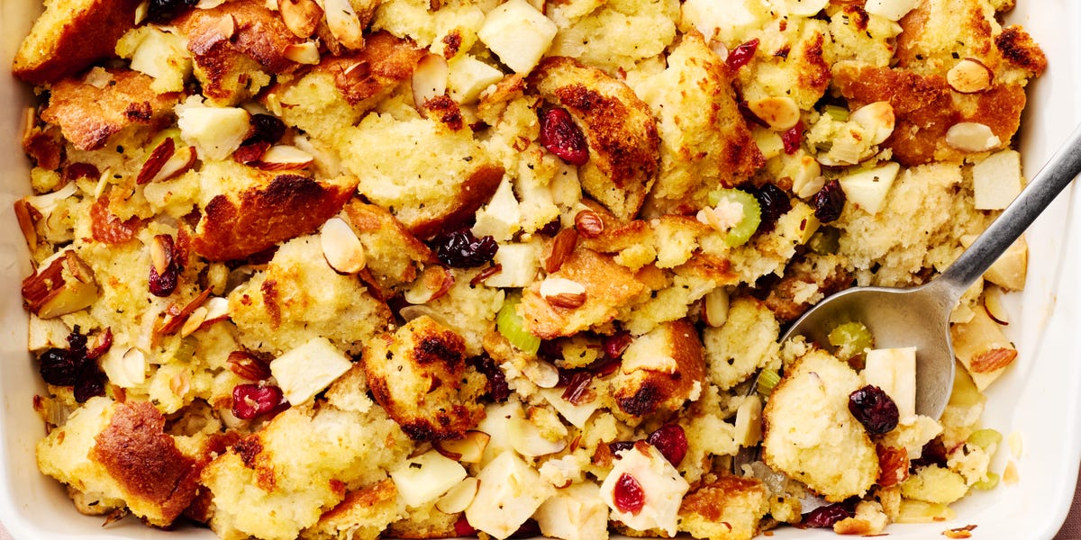 Stress-Free Thanksgiving: Easy Apple Stuffing with Herbs & Tangy Apples